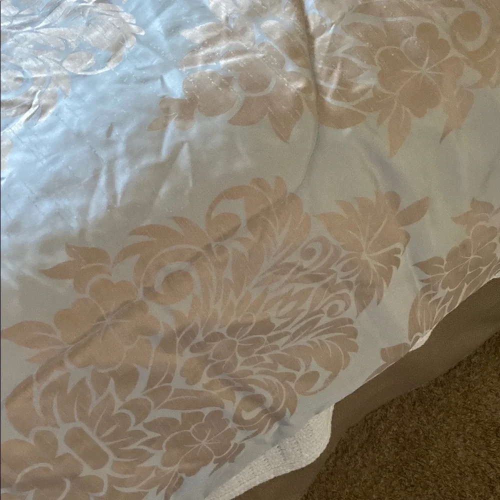 Elegant Floral Bedding Set - metallic grey and gold brocade